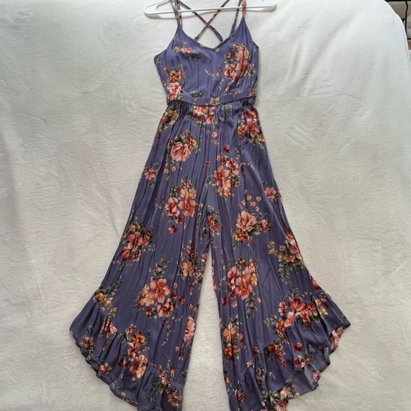 American Eagle Outfitters Pants - American Eagle floral jumpsuit
